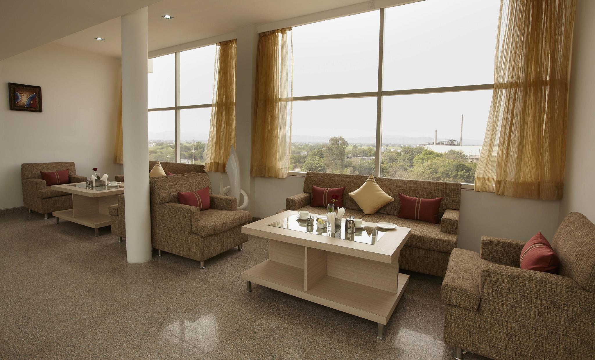 Days Hotel By Wyndham ניימרנה מראה פנימי תמונה
