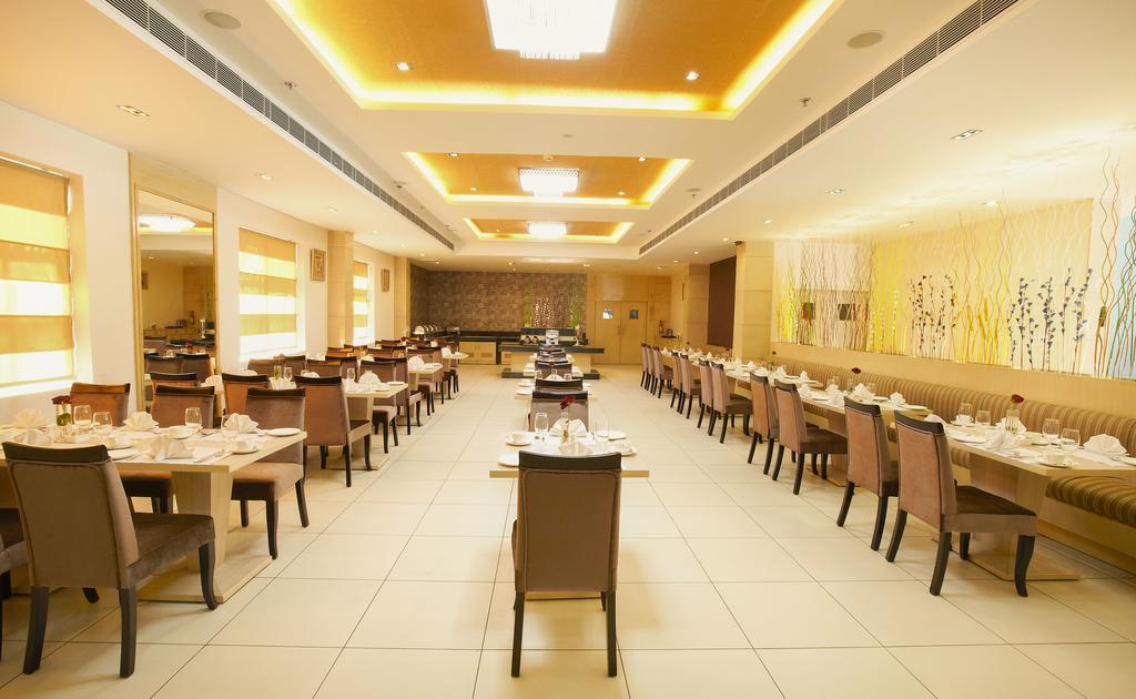Days Hotel By Wyndham ניימרנה מראה חיצוני תמונה