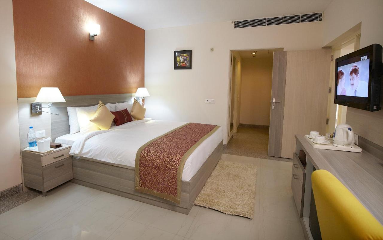 Days Hotel By Wyndham ניימרנה מראה חיצוני תמונה